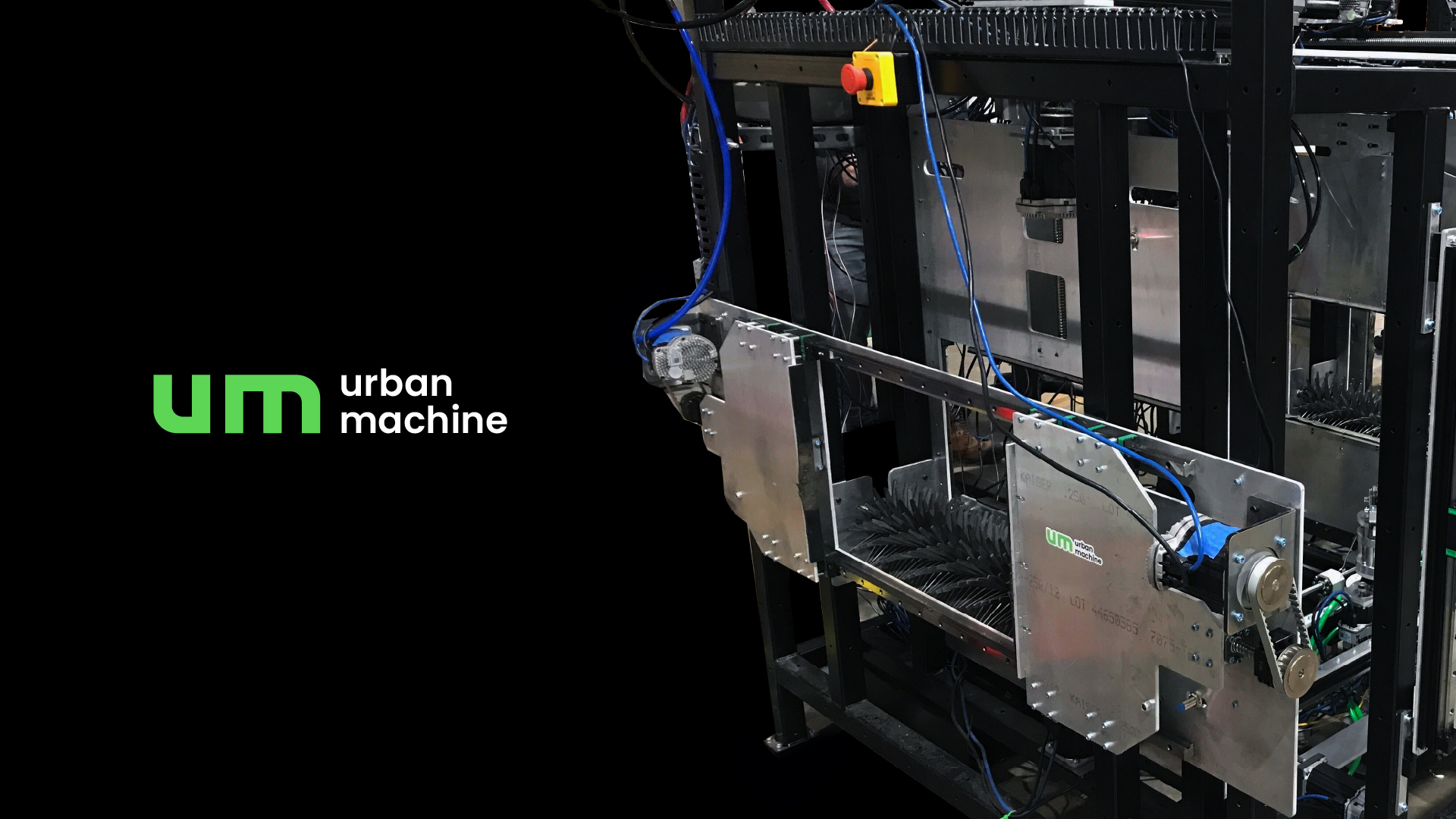 Contractors & The Machine - Robotic Wood Waste Recycling - Urban Machine